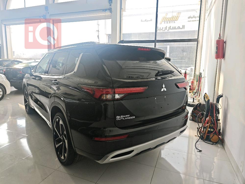 ميتسوبيشي اوتلاندر